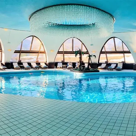 Отель Miramonti Majestic Grand Кортина-д'Ампеццо